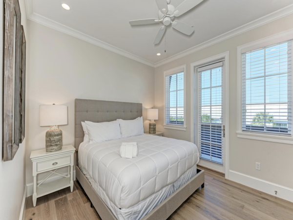 Anna Maria Island Beachfront Condo Rental - Luxury 4-Bedroom Gulf-View Vacation Condo with Pool and Spa